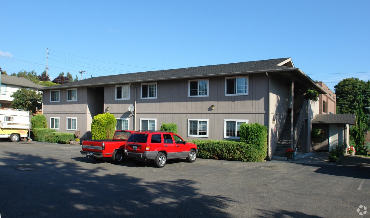 118 D St SW, Tumwater, WA 98501 Apartments in Tumwater, WA