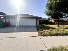 Building Photo - 13821 Ramsdell Dr