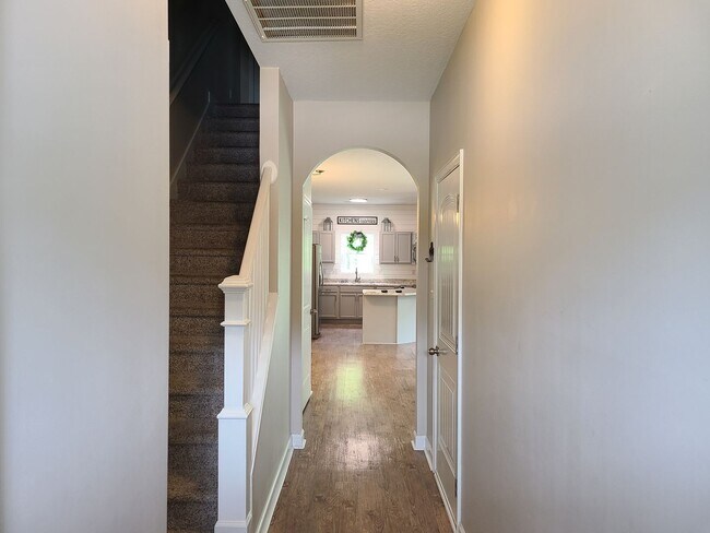 Building Photo - Beautiful 3 Bedroom 2.5 Bath Holly Ridge T...