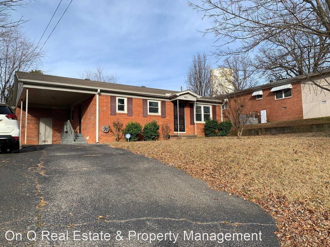 Foto principal - 2 br, 1 bath House - 706 E. South Street