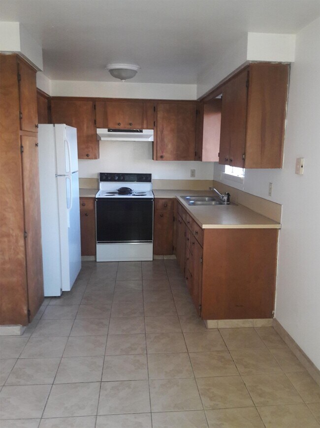Foto del edificio - 708 Norman Ave NE