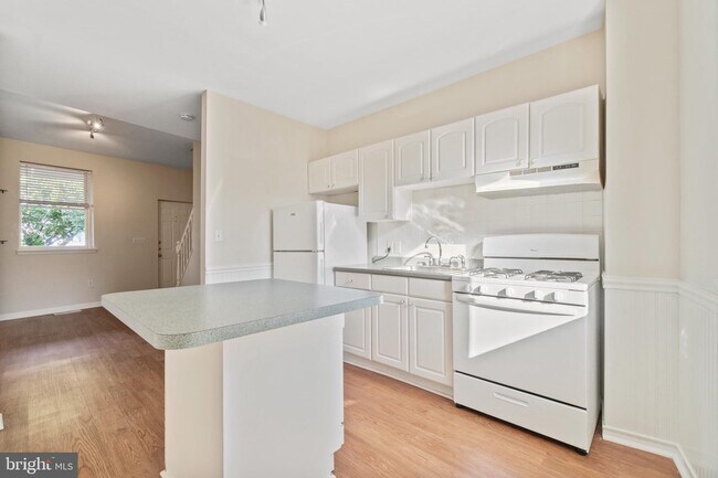 Foto del edificio - 3449 Hickory Ave