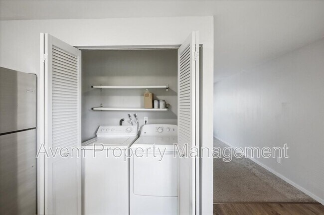 Foto del edificio - 5023-5033-5033 SW Pasadena St