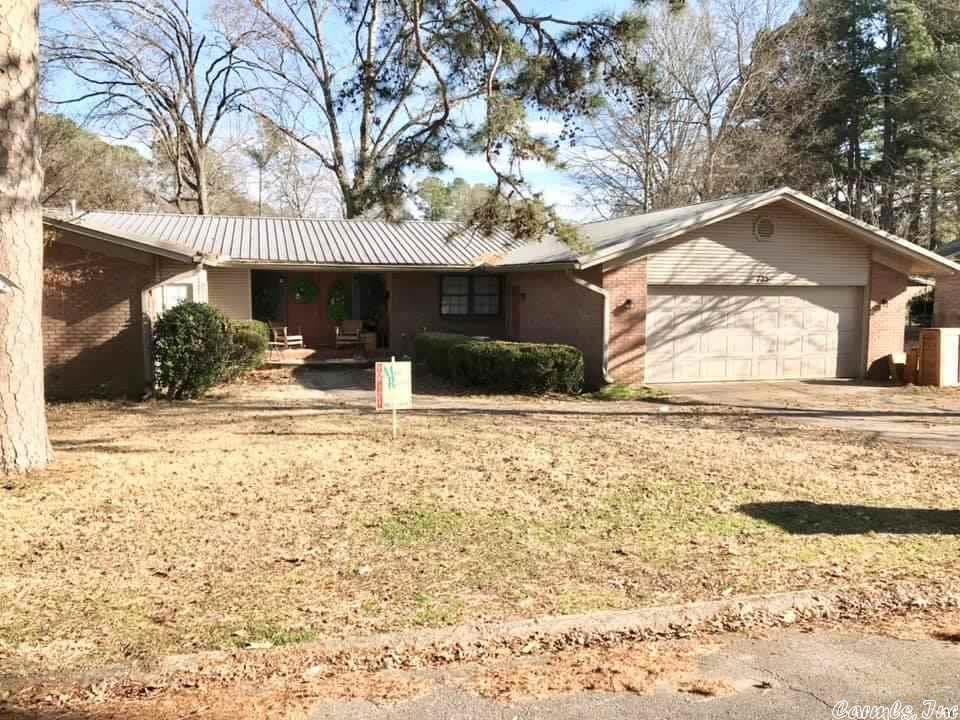 725 W Saline Cir, Benton, AR 72019 House for Rent in Benton, AR