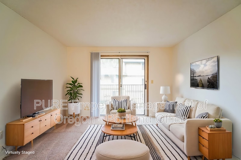 Photo - 14140 NE Sandy Blvd