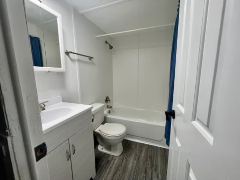 Building Photo - 308 Locust St