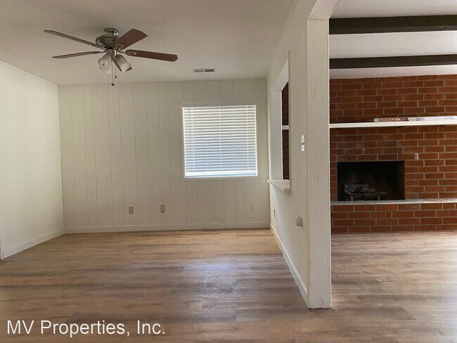 Building Photo - 2 br, 2 bath House - 220 South Citrus Ave.