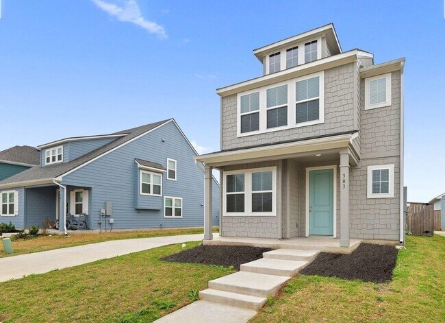 Building Photo - 303 Elm Br Trl