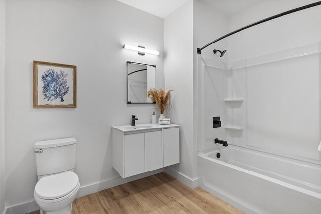 Photo - 635 Main St Apartment