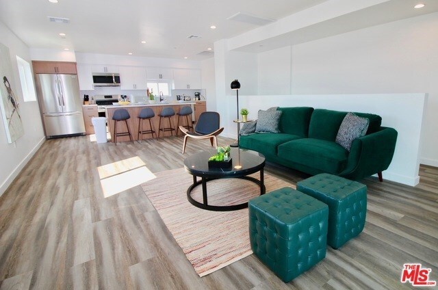 Foto principal - 1416 S Cloverdale Ave