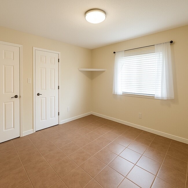 Building Photo - 2827 Woodhall Ct