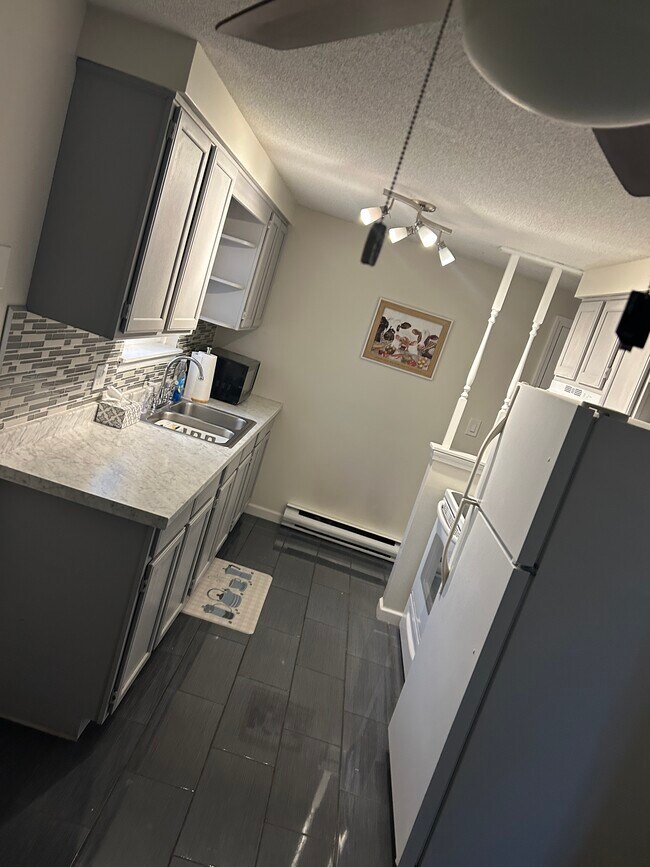 Foto del edificio - 2708 Alder Creek Dr S