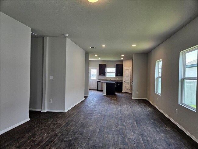 Building Photo - 147 Huckleberry Ln