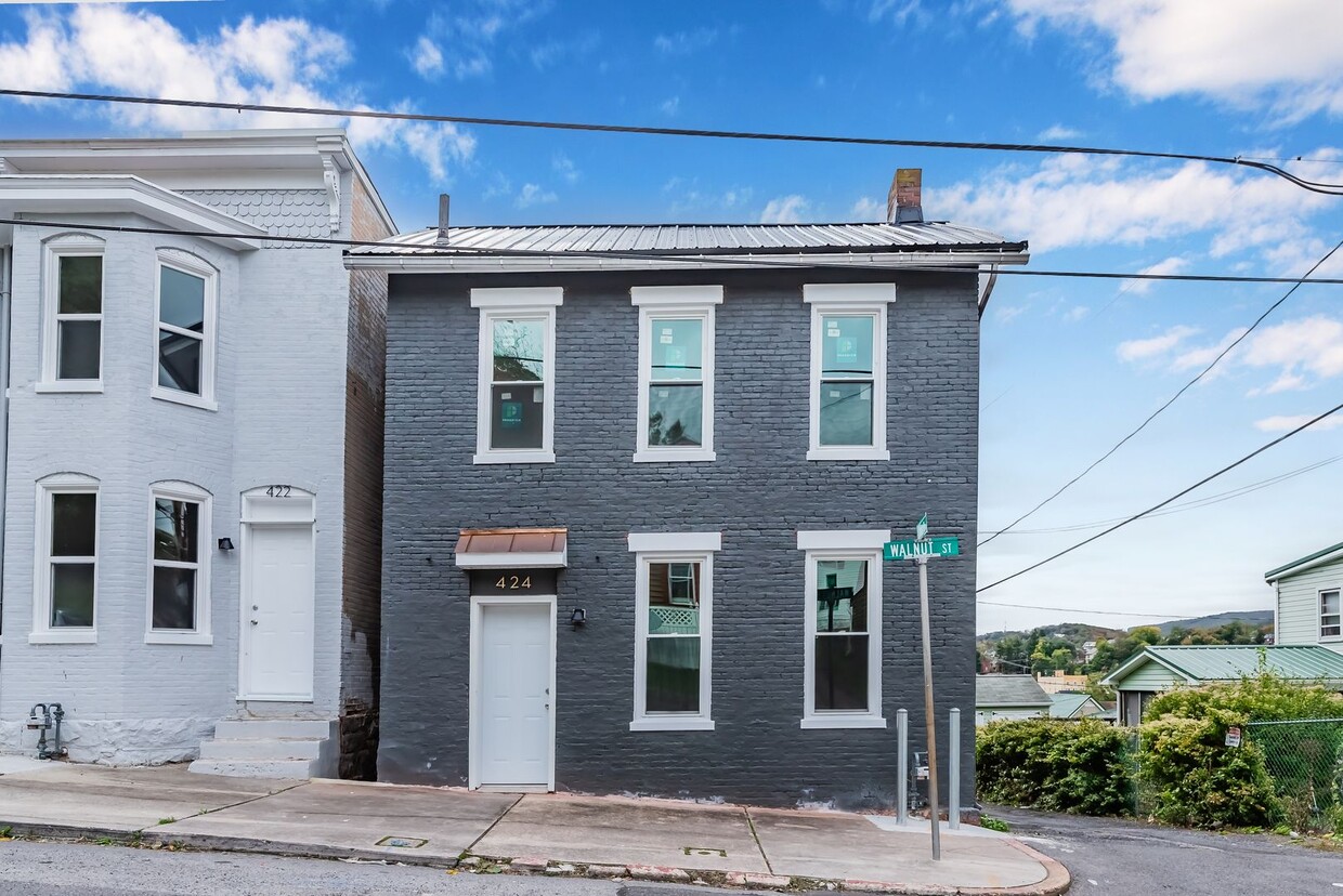 Primary Photo - Stunning Renovated Home – 3 Bed / 1 Bath |...
