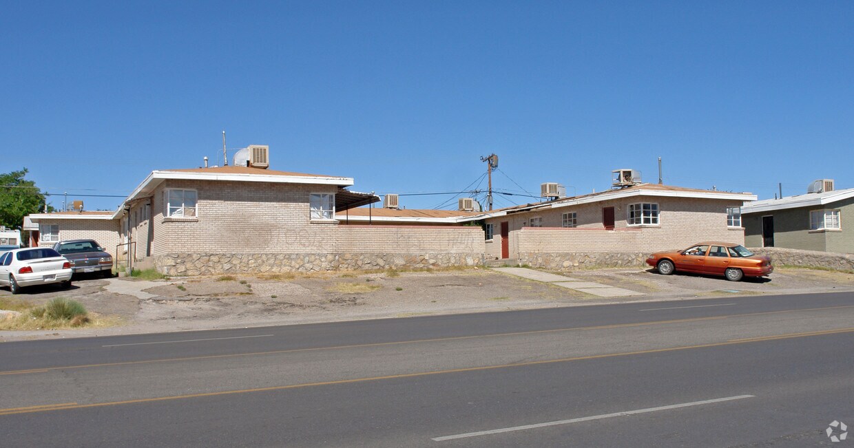 Foto del edificio - 5109 Trowbridge Dr