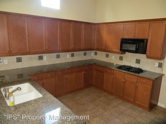 Foto del edificio - 16167 W E St