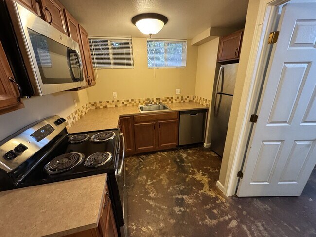 Foto del edificio - 1 Bedroom in SW Portland - Johns Landing