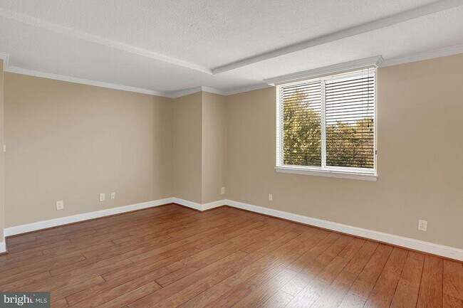 Building Photo - 501 Slaters Ln