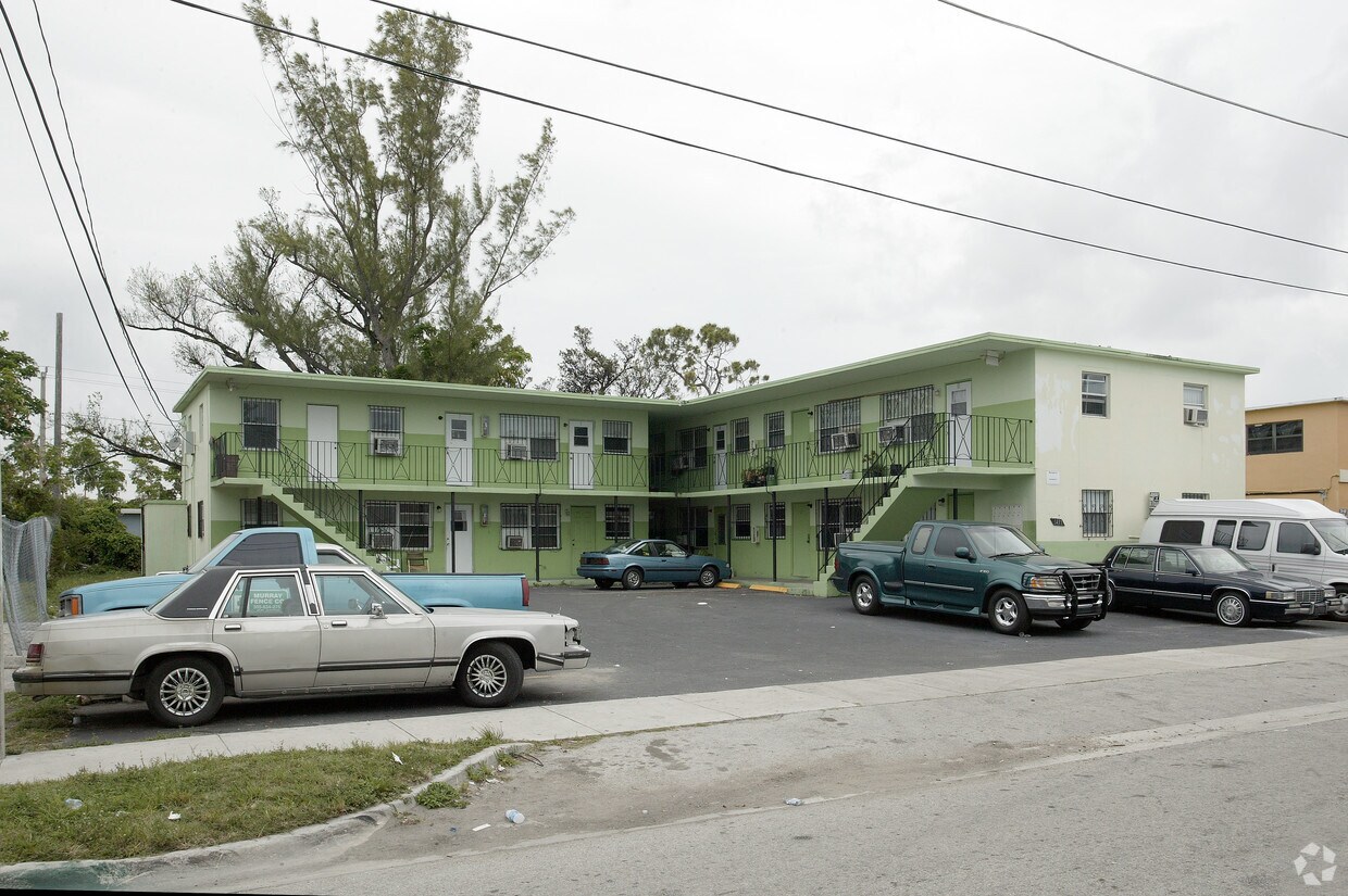 Primary Photo - 1435 NW 60th St