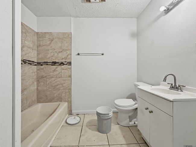 Building Photo - 5156 Linden St