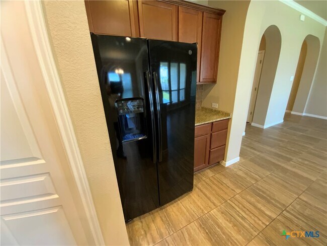 Building Photo - 707 Dunford Dr