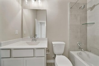 Building Photo - 1547 Crystal Stream Dr