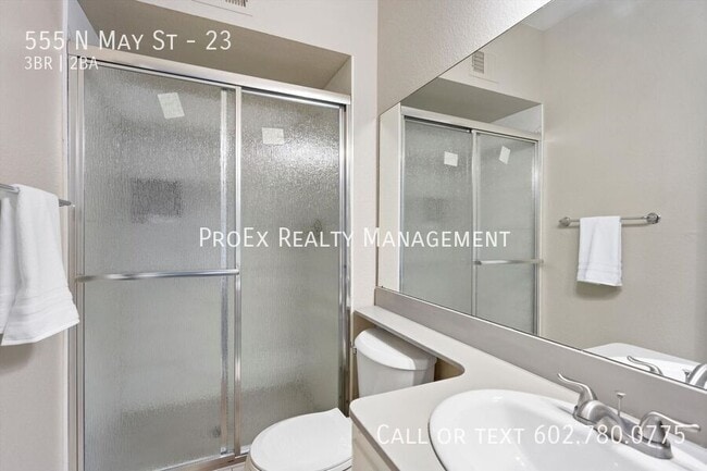 Foto del edificio - 555 N May