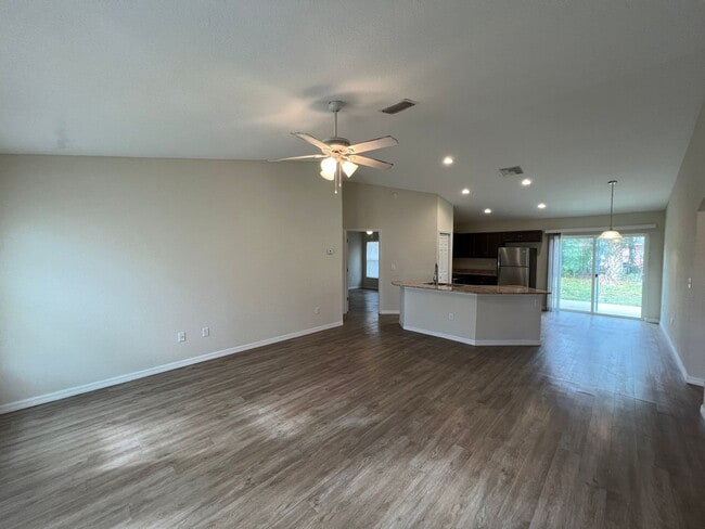 Building Photo - Beautiful 3 Bed /2 Bath in Ocala!!