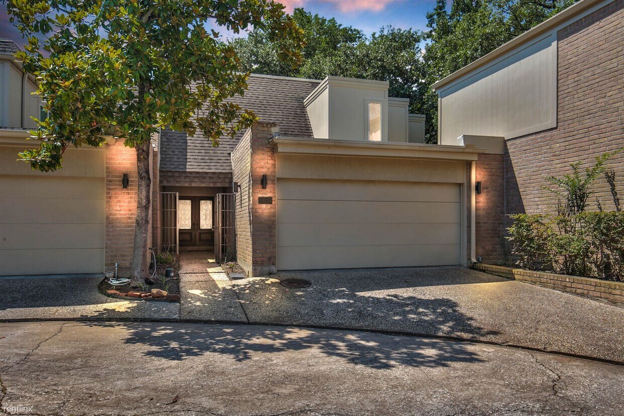 Primary Photo - 15603 Memorial Dr