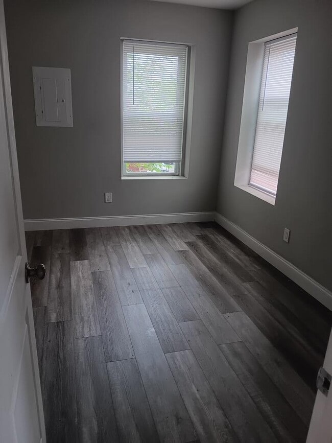 Bedroom (2) - 1540 W Tioga St
