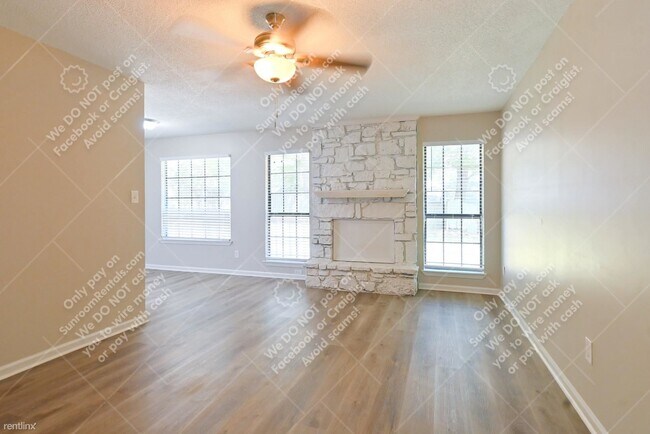 Foto del edificio - 3 br, 2 bath House - 3372 Hanna Dr