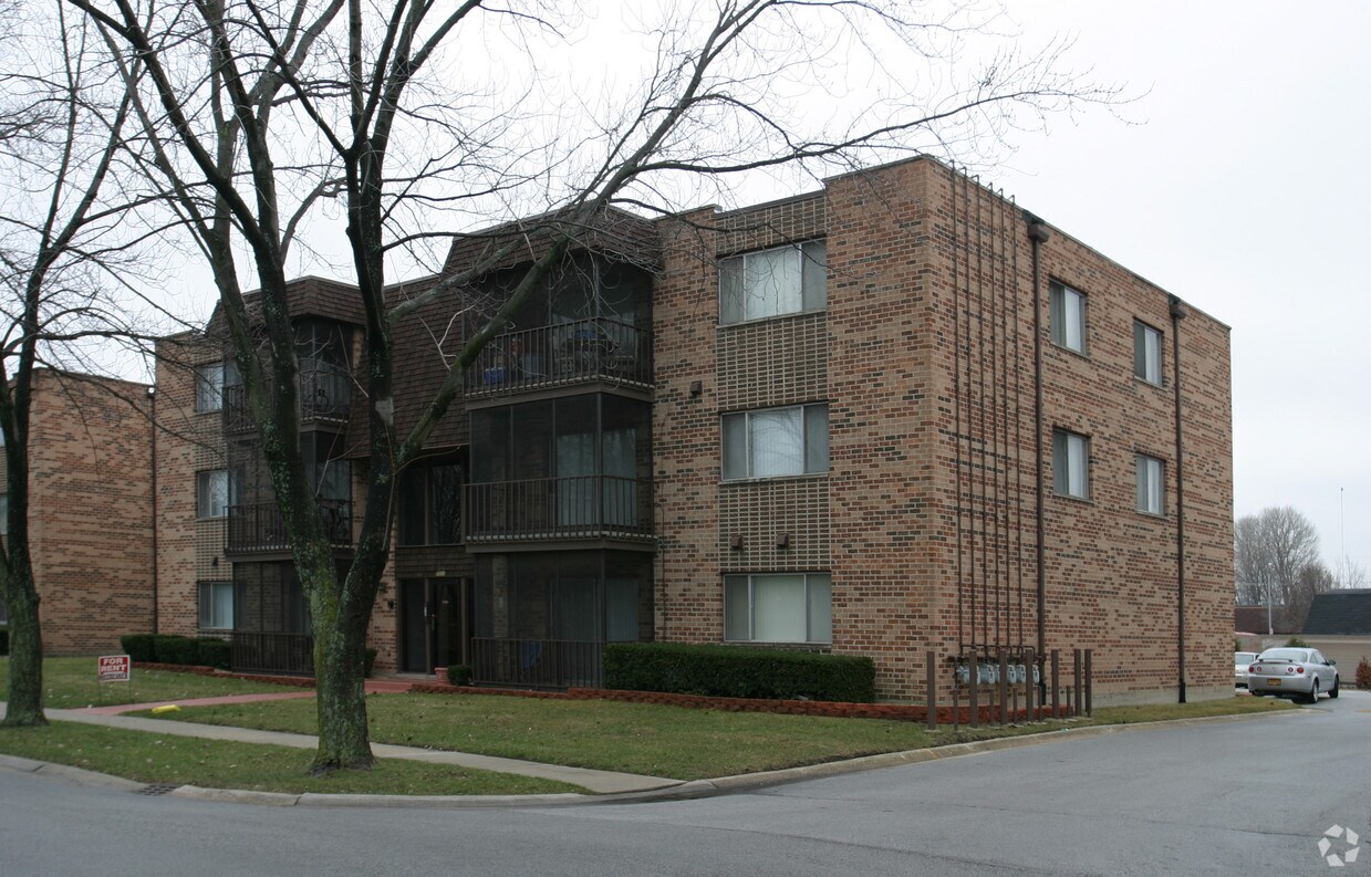 73117321 Sandalwood Dr, Tinley Park, IL 60477 Apartments in Tinley Park, IL