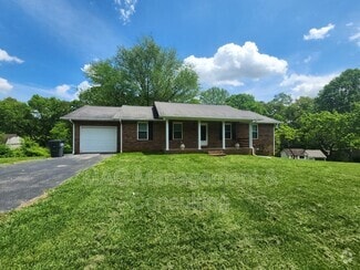 Building Photo - 1606 Brookdale Ave