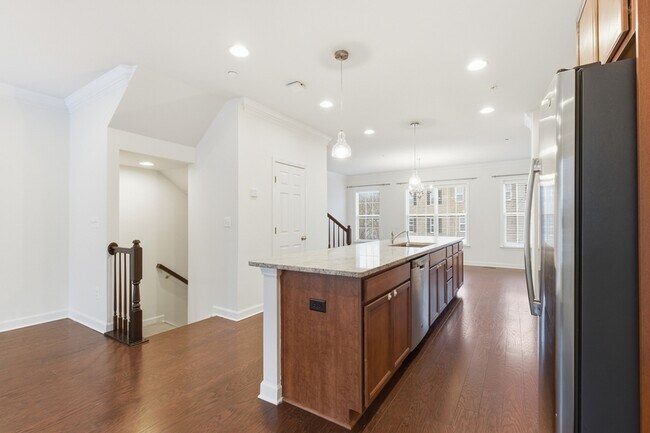 Foto del edificio - 3042 Mia Ln