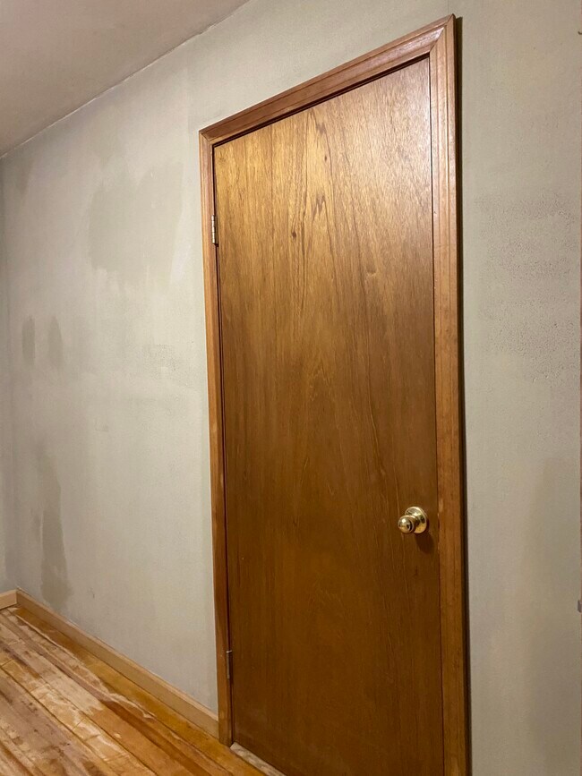 Bedroom 3 - 101 Hunter St