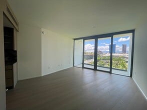 Building Photo - 1000 Auahi St
