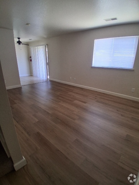 Building Photo - Bentley Street Quadplex