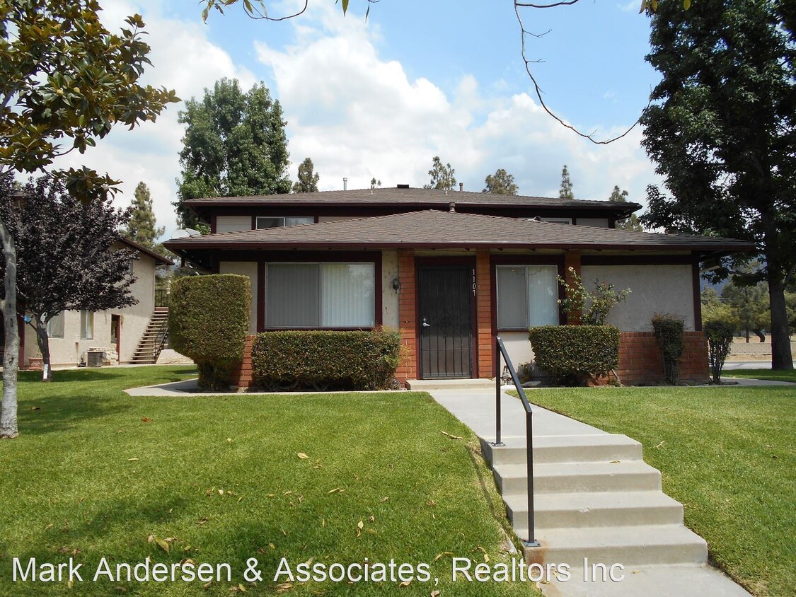 Primary Photo - 2 br, 1 bath House - 1107 W CALLE DE LAS E...