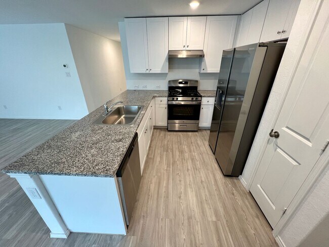 Building Photo - 2823 Rosefinch