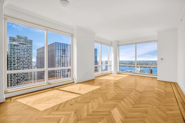 Building Photo - 230 W 56th St