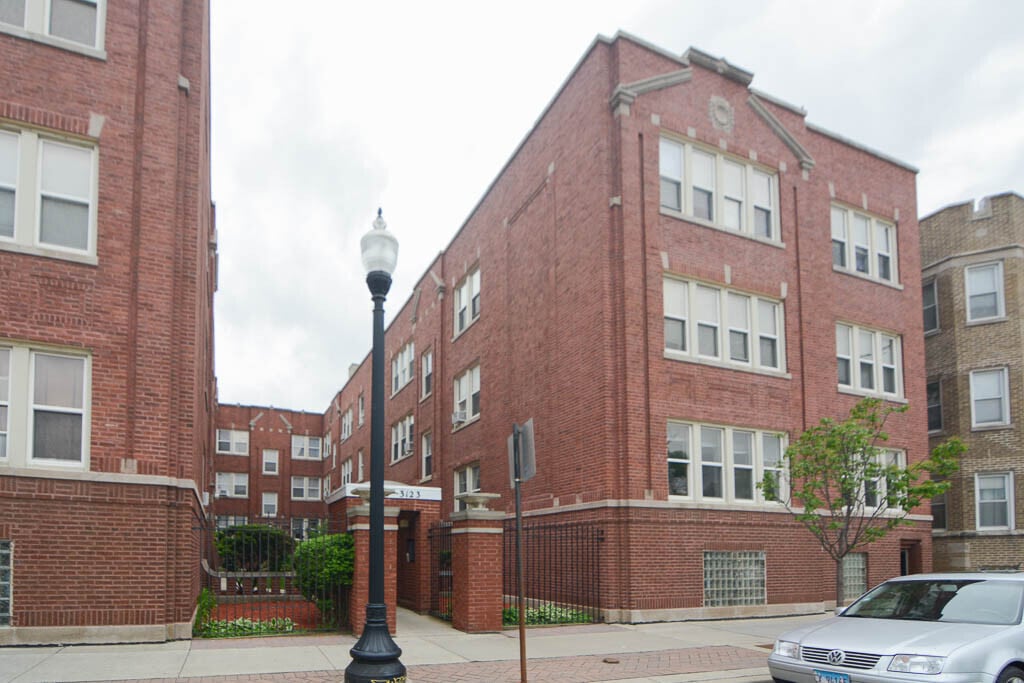 3121 W Foster Ave Unit 2H, Chicago, IL 60625 Condo for Rent in