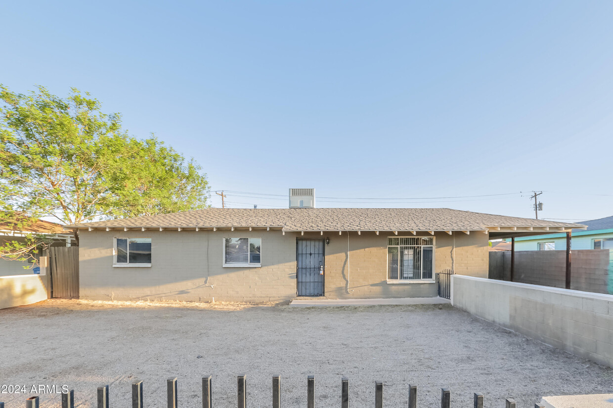 Primary Photo - 3154 W Palo Verde Dr
