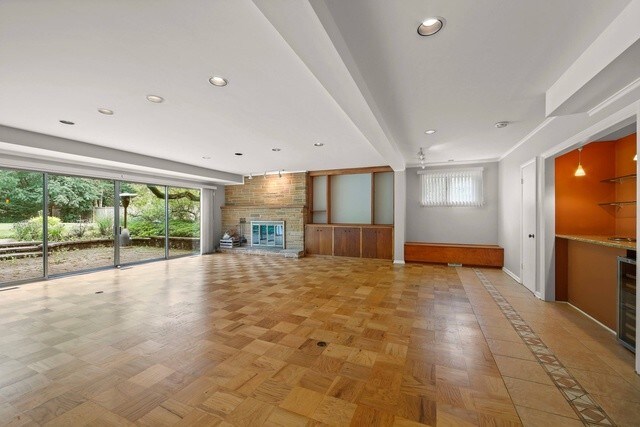 Building Photo - 27 Meadowview Rd
