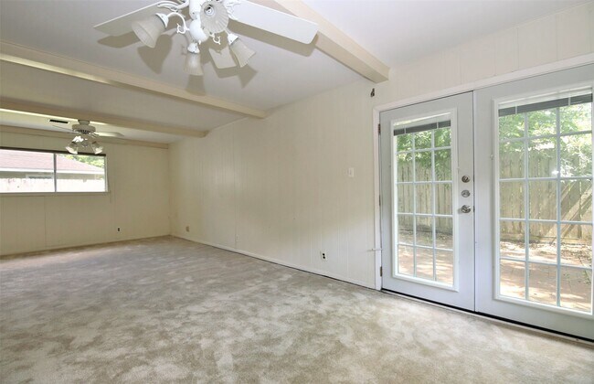 Building Photo - 9634 Bundy Ln