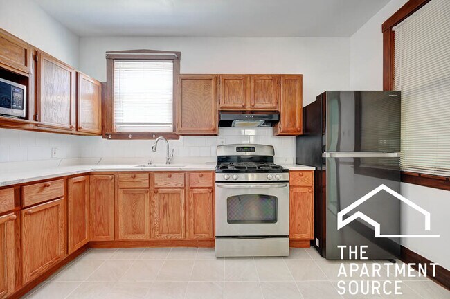 Building Photo - 2254 N Karlov Ave