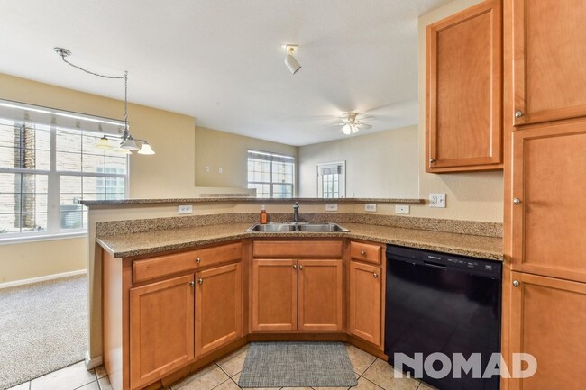 Foto del edificio - Charming 2BR Condo in Parker