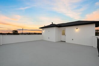 Building Photo - 8707 Ojeman Villas Dr