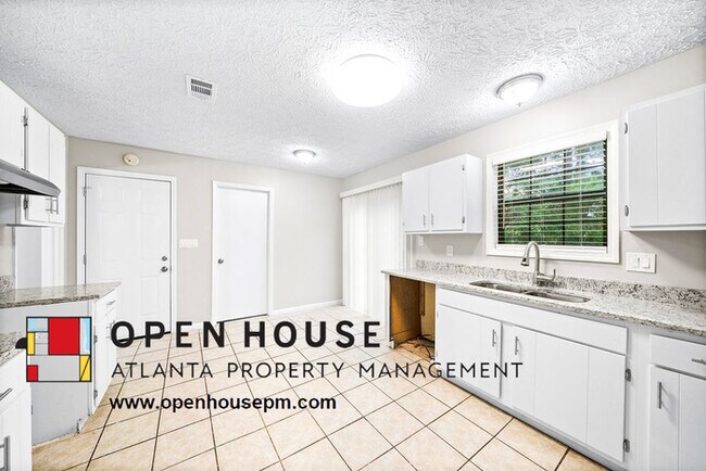 Building Photo - 4364 S Landing Dr, Marietta