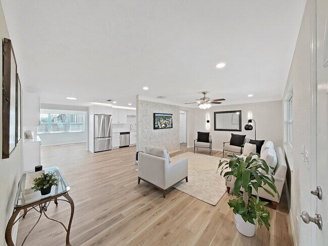 Foto del edificio - 7797 Barry Ct