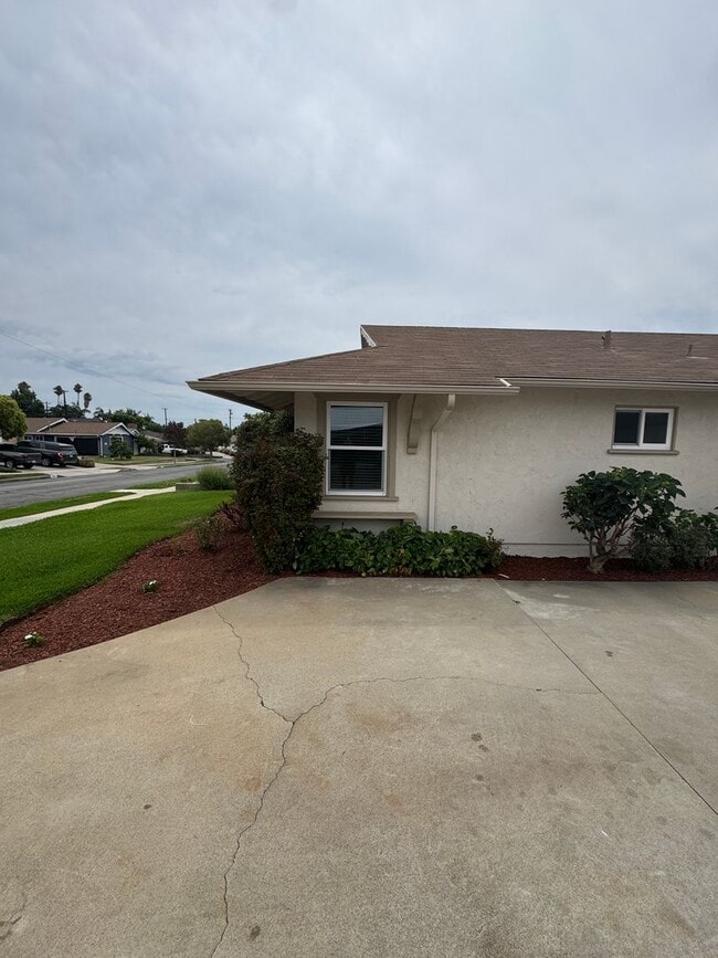 Building Photo - 511 Palermo Way